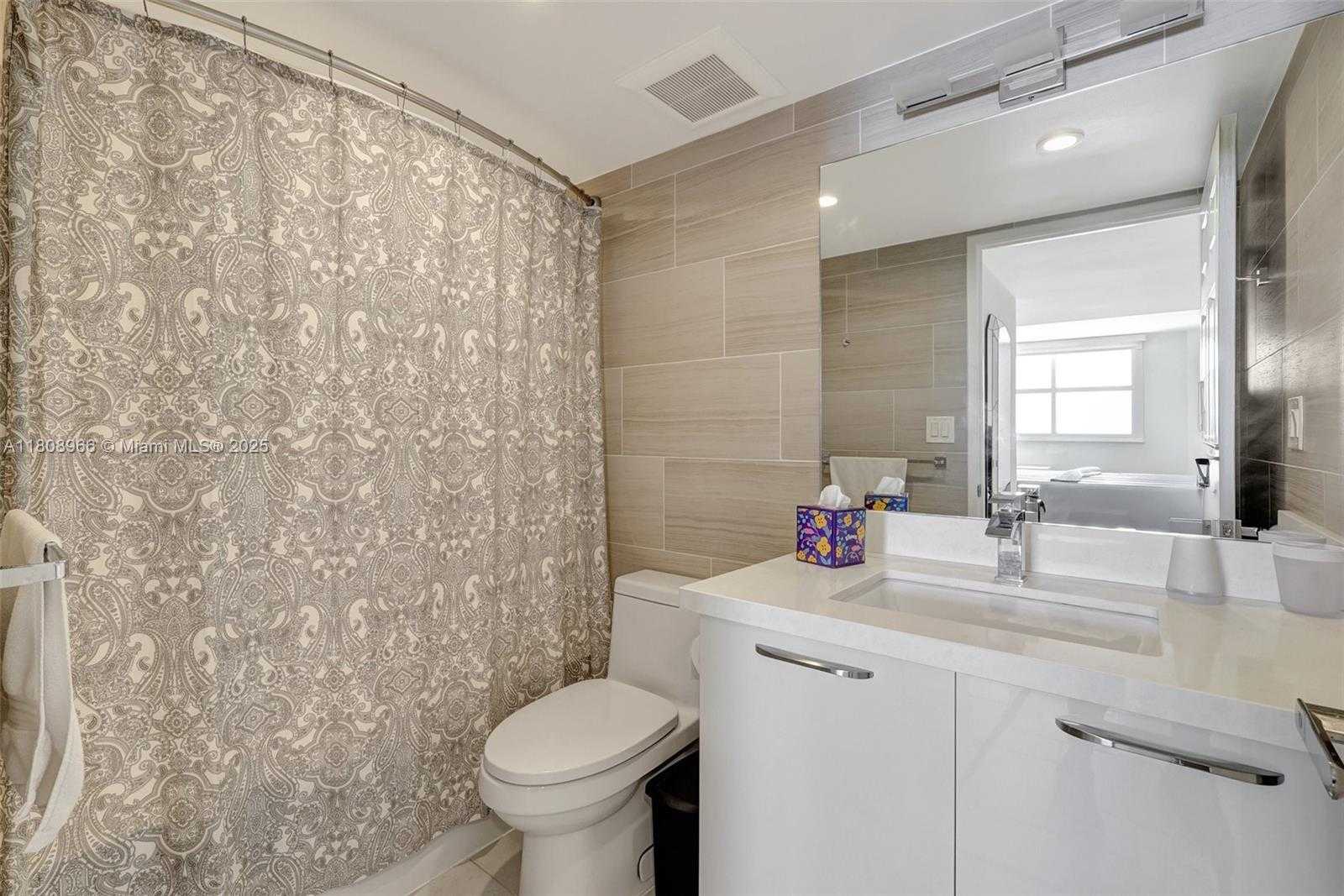 Small Image of 210 174TH ST #2419, Sunny Isles Beach Number 40