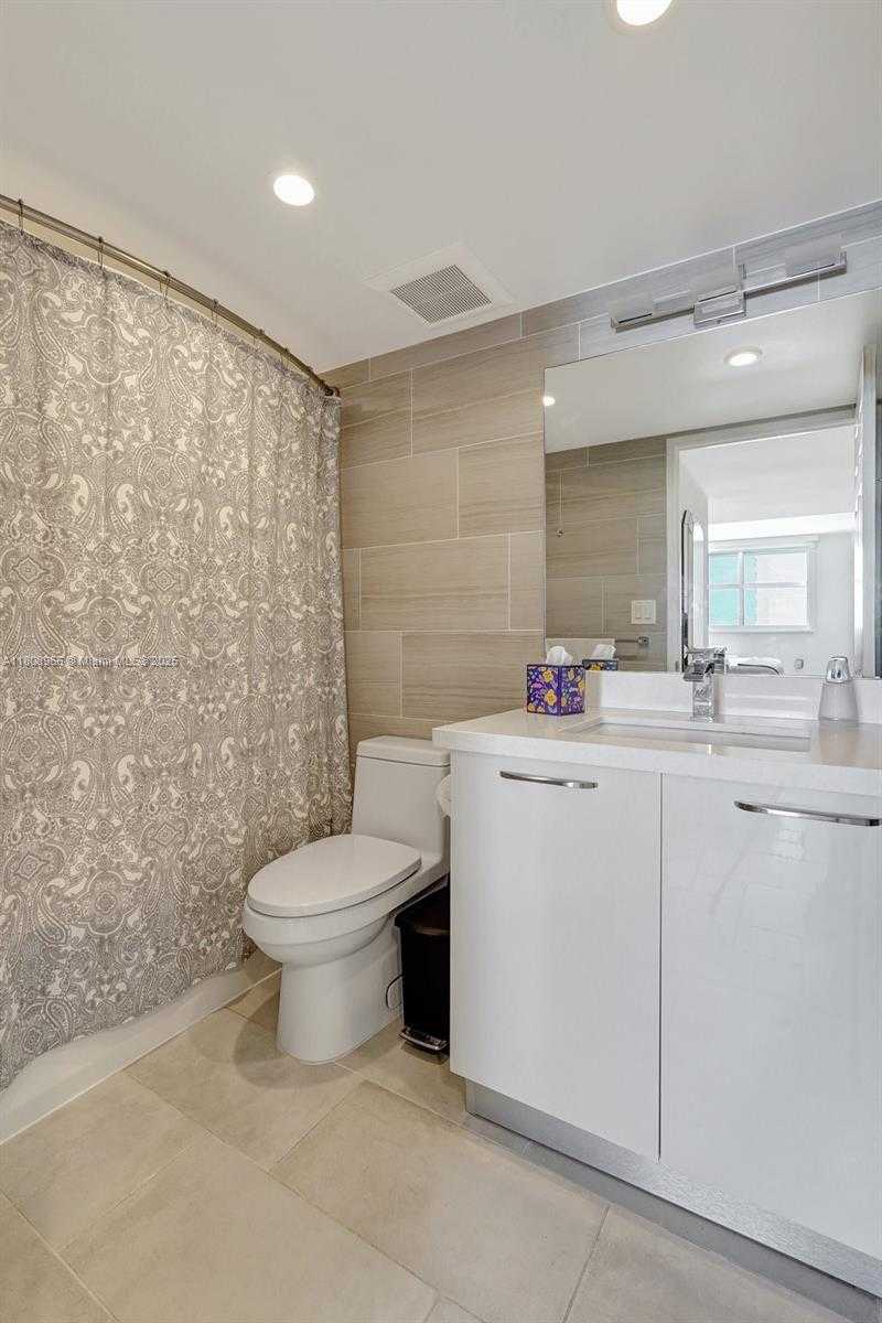 Small Image of 210 174TH ST #2419, Sunny Isles Beach Number 41