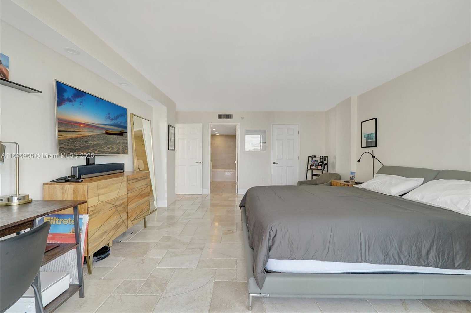 Small Image of 210 174TH ST #2419, Sunny Isles Beach Number 47