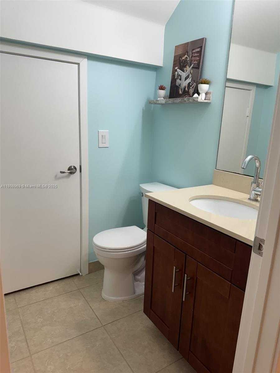 Small Image of 4849 NORTH WEST 57TH CT, Tamarac Number 10