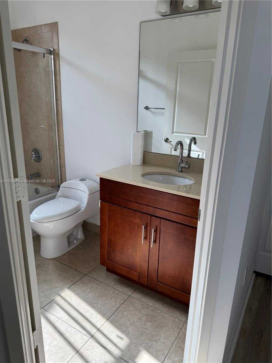 Small Image of 4849 NORTH WEST 57TH CT, Tamarac Number 13