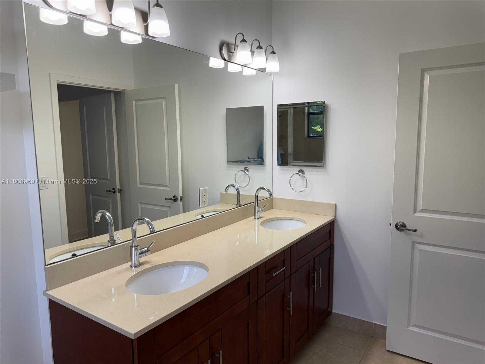 Small Image of 4849 NORTH WEST 57TH CT, Tamarac Number 16