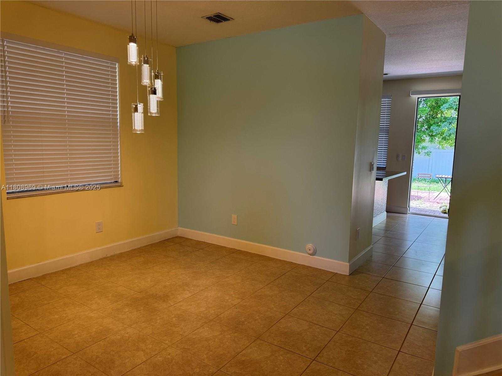 Small Image of 4849 NORTH WEST 57TH CT, Tamarac Number 9