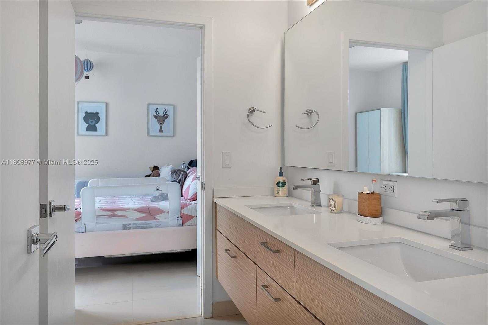 Small Image of 600 NORTH EAST 27TH ST #1105, Miami Number 21