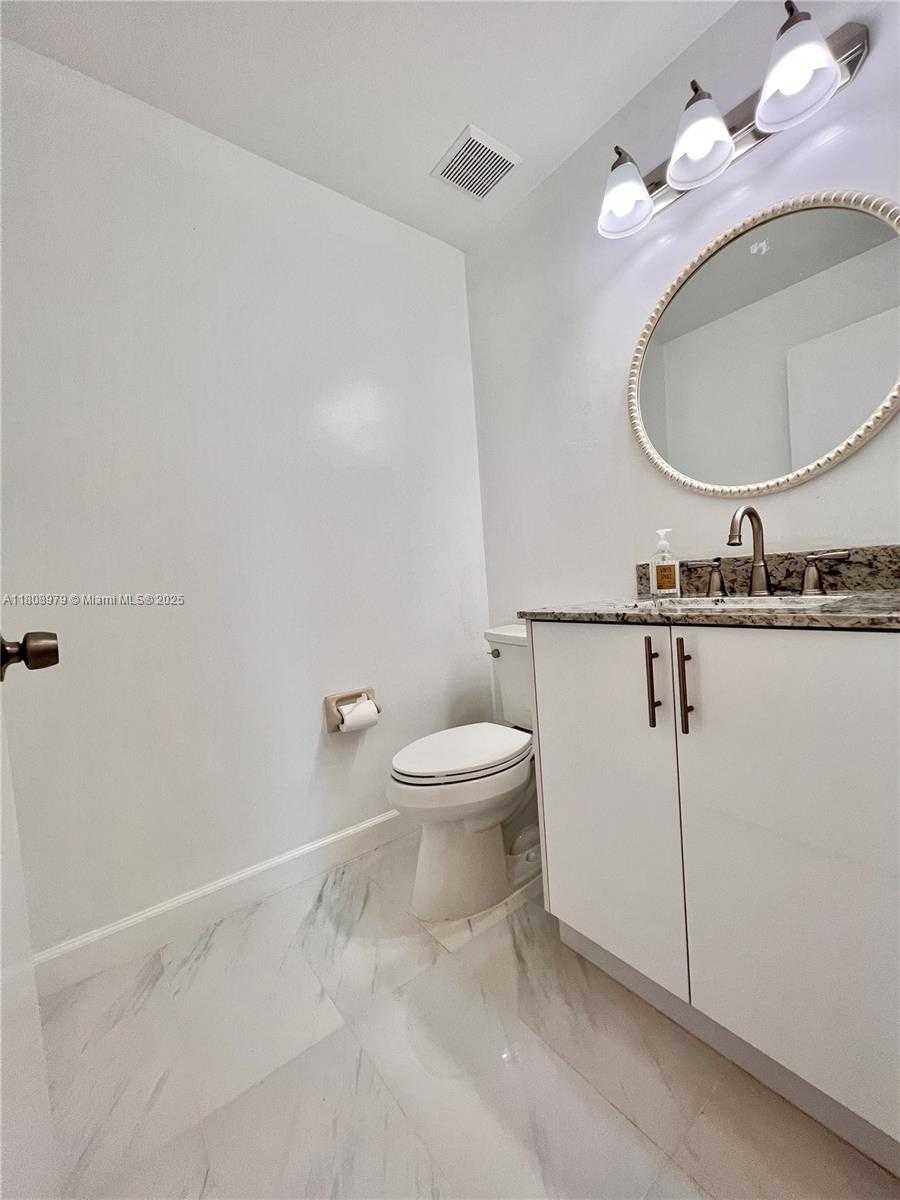 Small Image of 10245 NORTH WEST 57TH ST, Doral Number 14