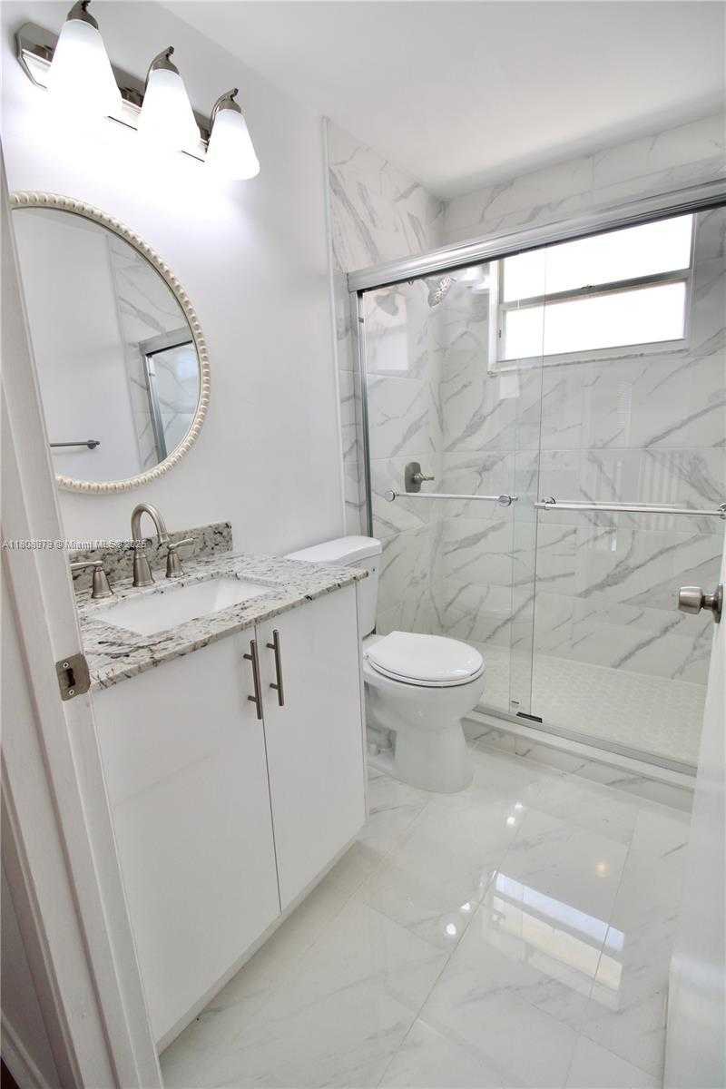 Small Image of 10245 NORTH WEST 57TH ST, Doral Number 15