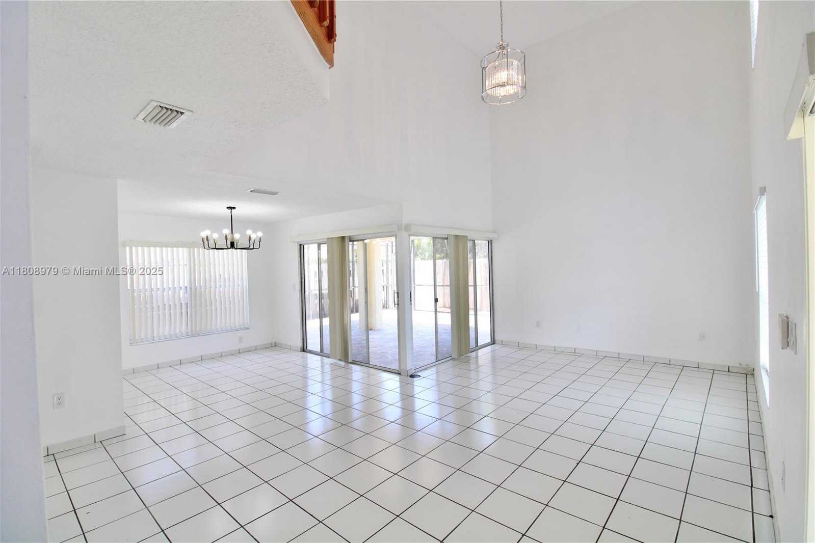 Small Image of 10245 NORTH WEST 57TH ST, Doral Number 5