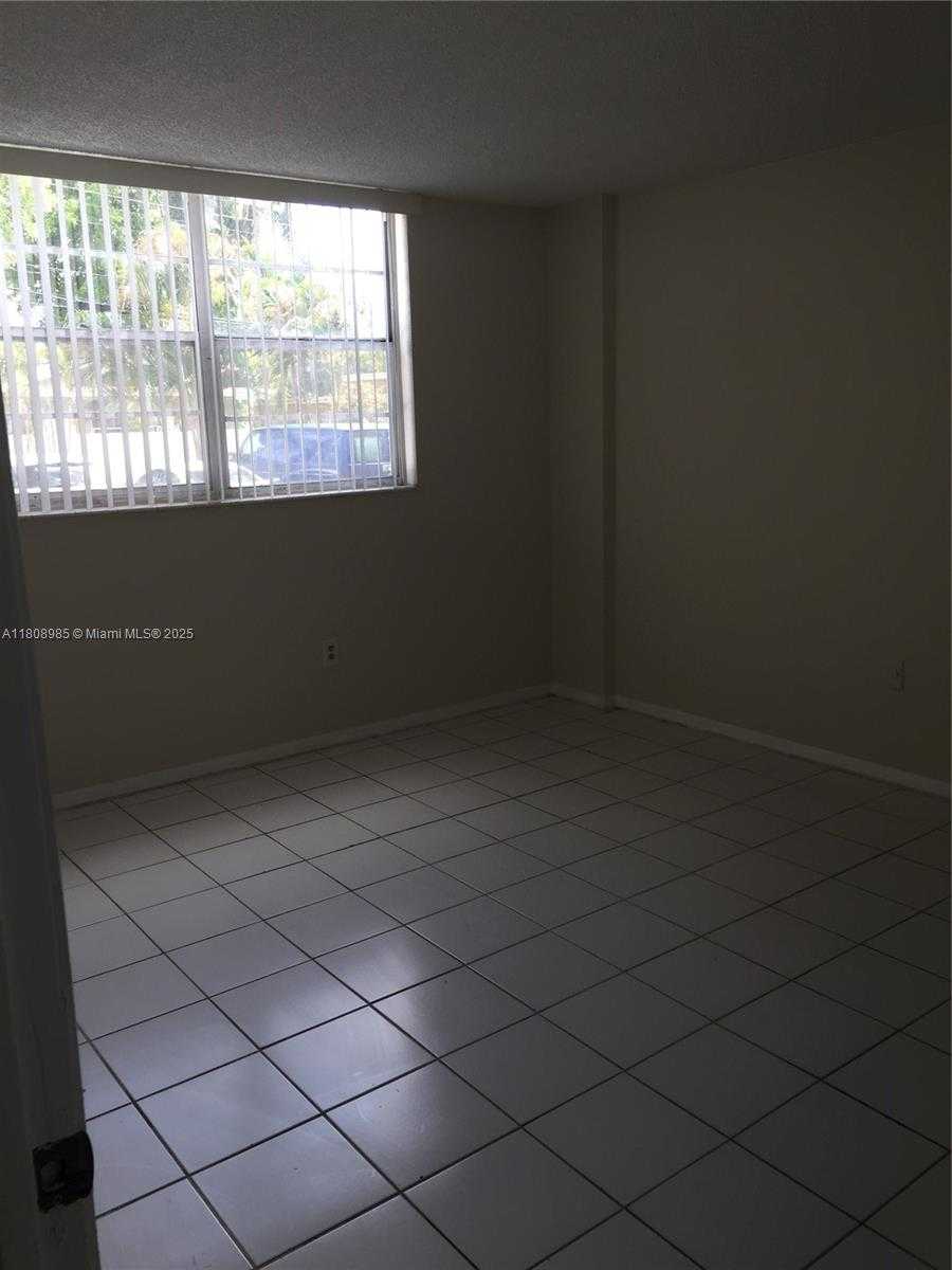 Small Image of 1251 NORTH EAST 108TH ST #106, Miami Number 7