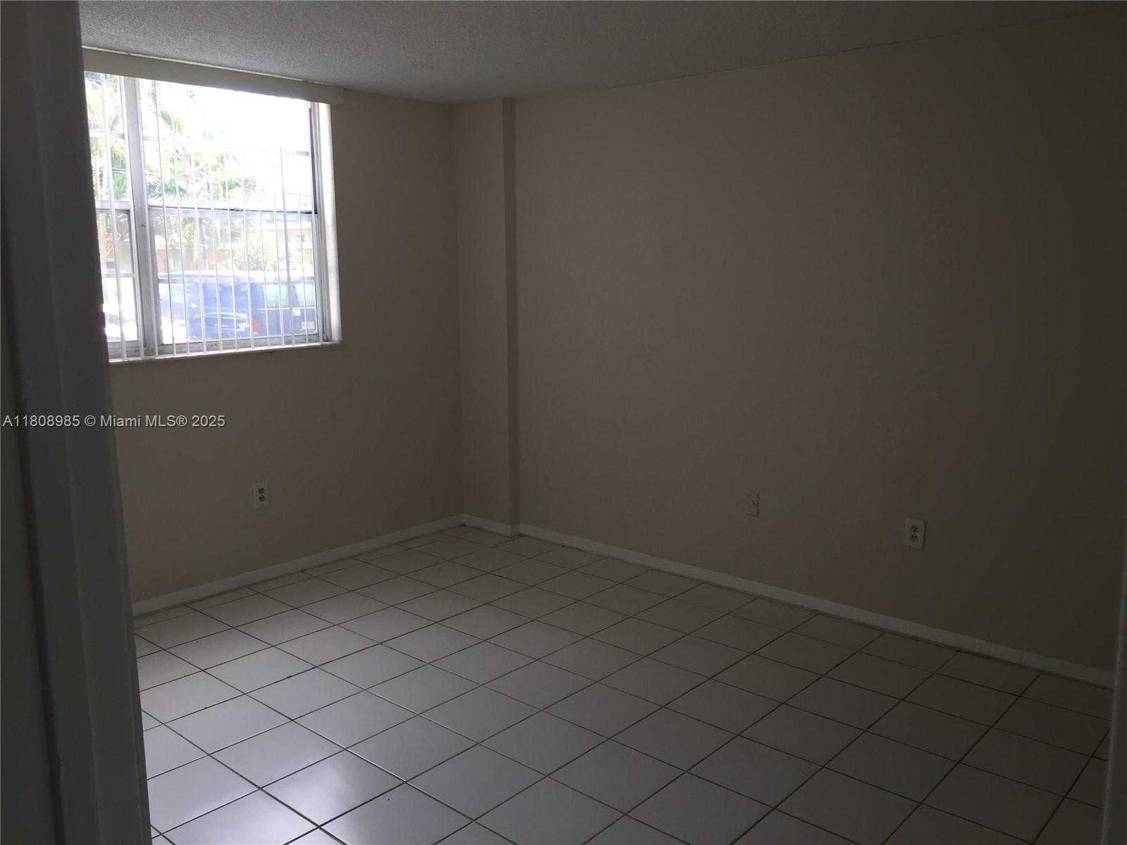 Small Image of 1251 NORTH EAST 108TH ST #106, Miami Number 8