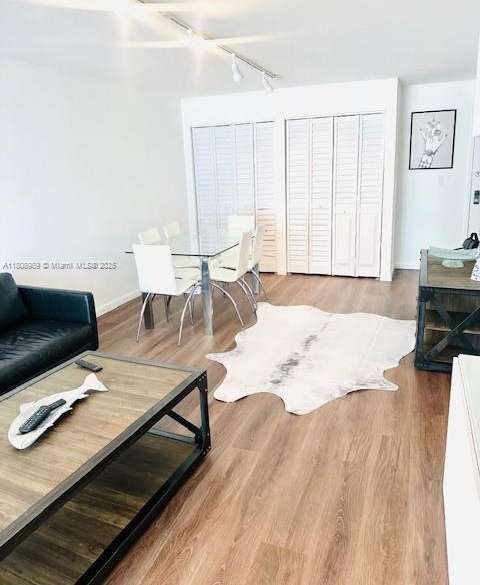 Small Image of 2625 COLLINS AVE #415, Miami Beach Number 12