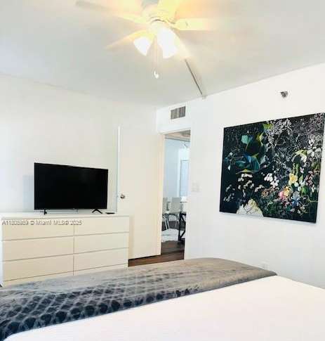 Small Image of 2625 COLLINS AVE #415, Miami Beach Number 17