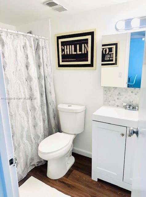 Small Image of 2625 COLLINS AVE #415, Miami Beach Number 18