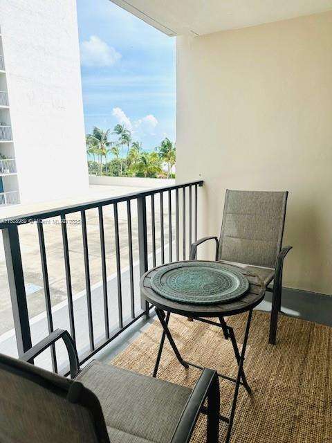 Small Image of 2625 COLLINS AVE #415, Miami Beach Number 22