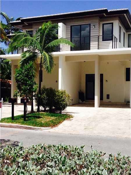 Small Image of 472 FERNWOOD DR #472, Key Biscayne Number 2