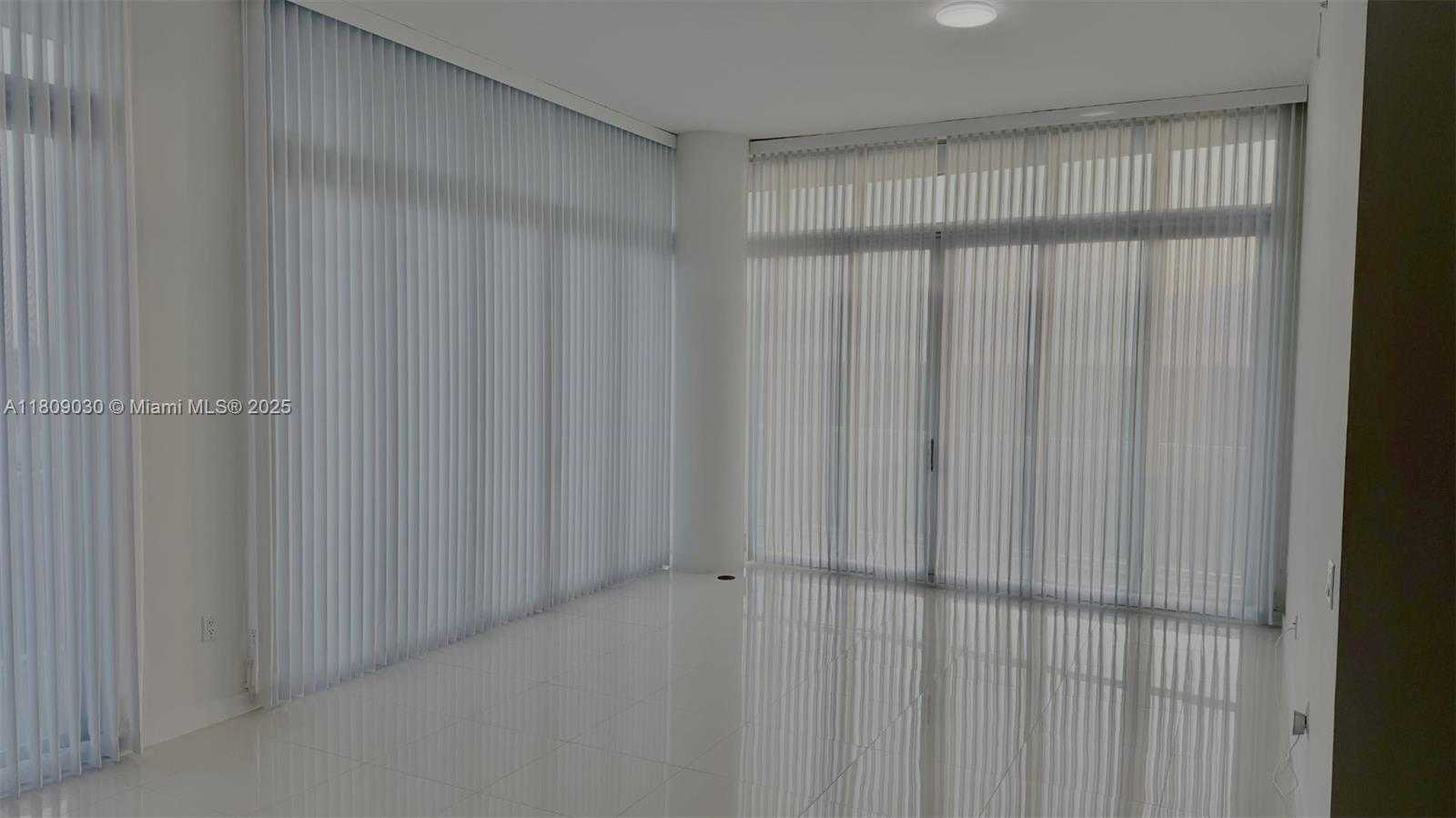 Small Image of 7825 NORTH WEST 107TH AVE #811, Doral Number 14