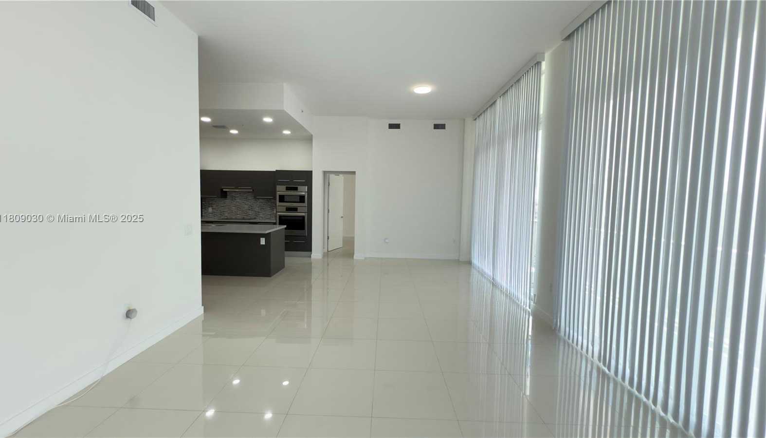 Small Image of 7825 NORTH WEST 107TH AVE #811, Doral Number 19