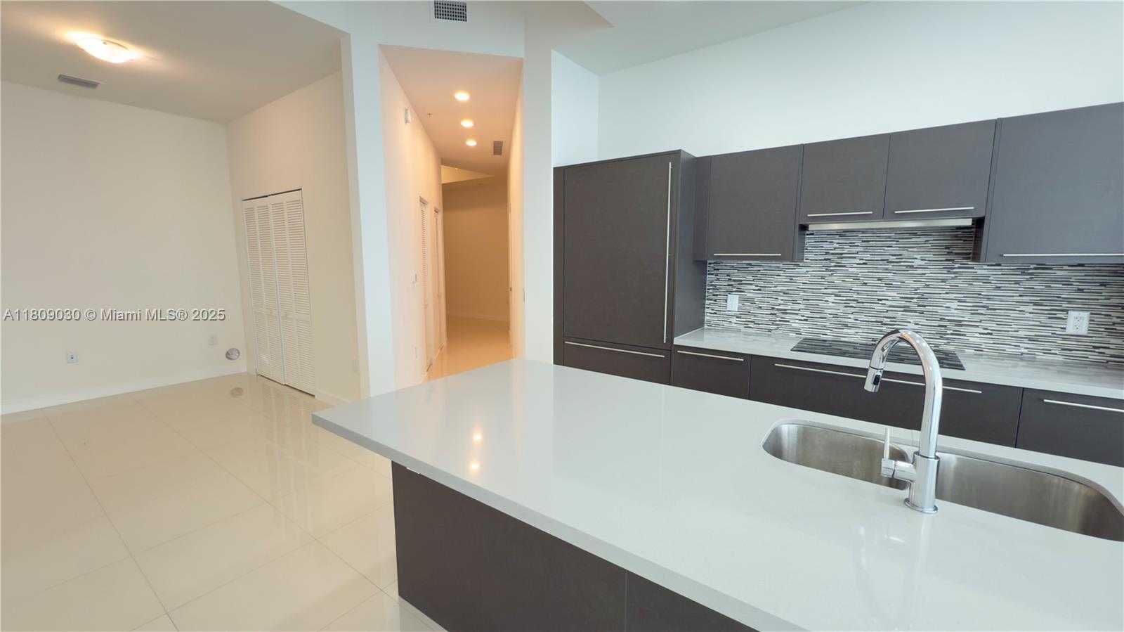 Small Image of 7825 NORTH WEST 107TH AVE #811, Doral Number 29