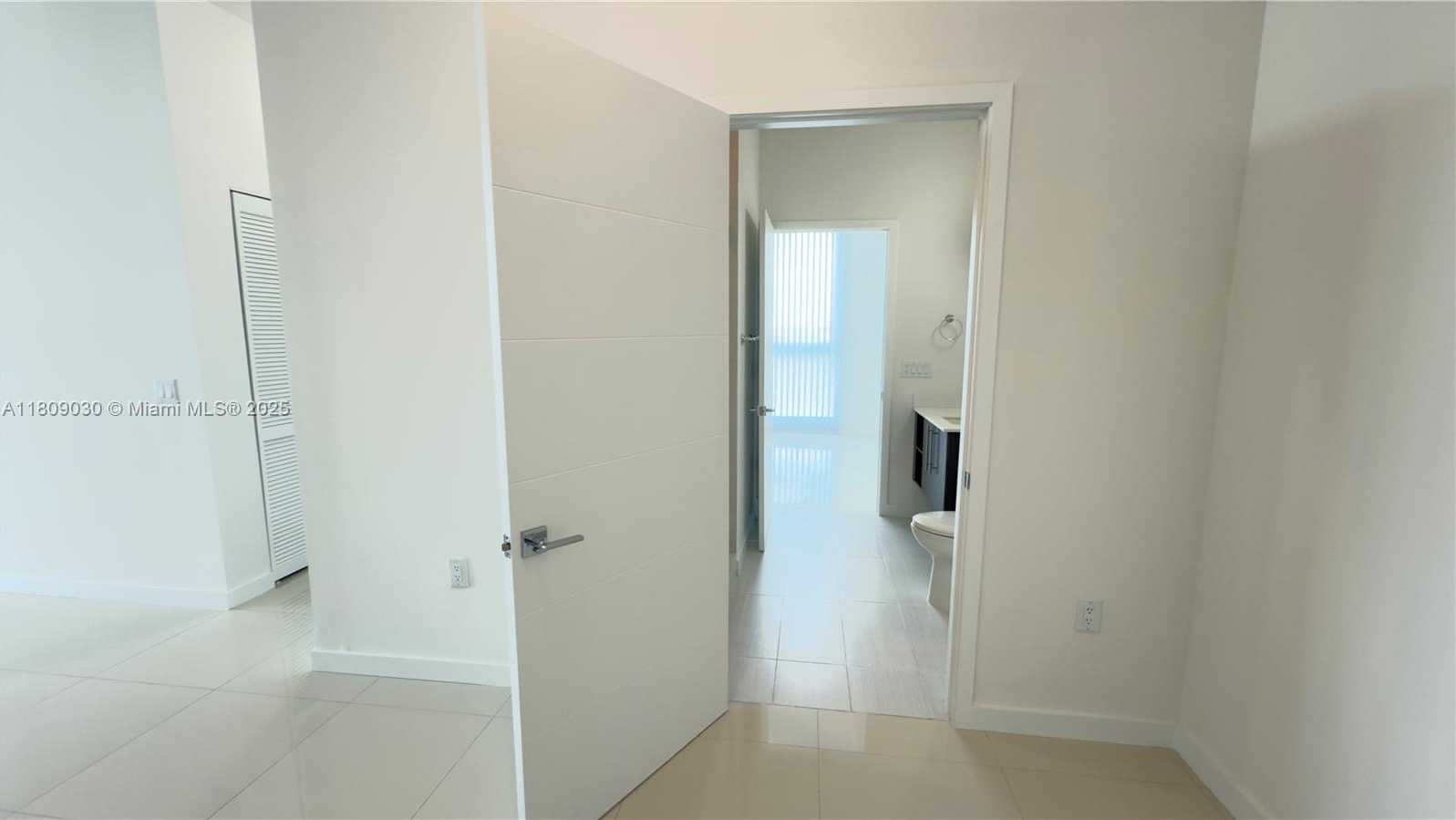 Small Image of 7825 NORTH WEST 107TH AVE #811, Doral Number 46