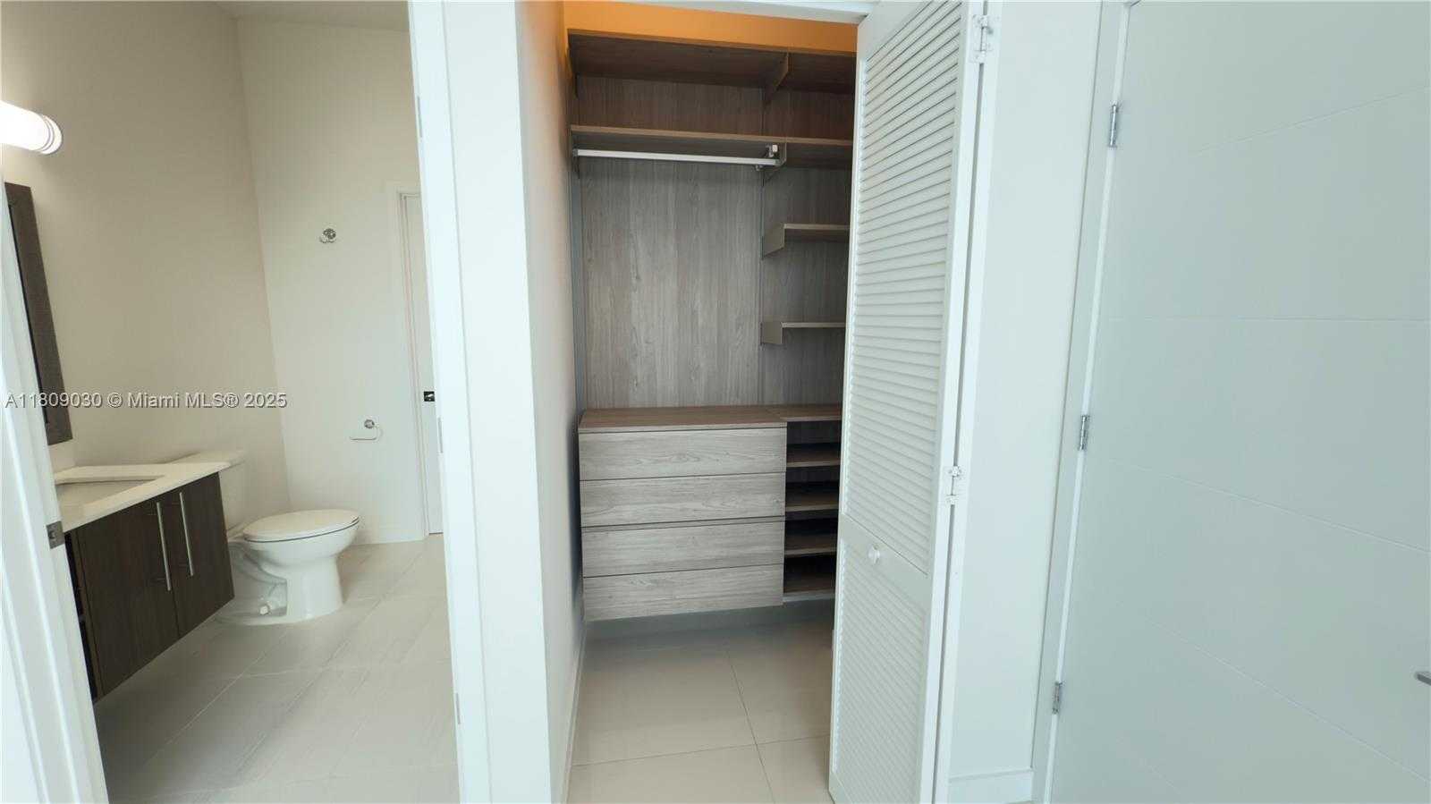 Small Image of 7825 NORTH WEST 107TH AVE #811, Doral Number 50