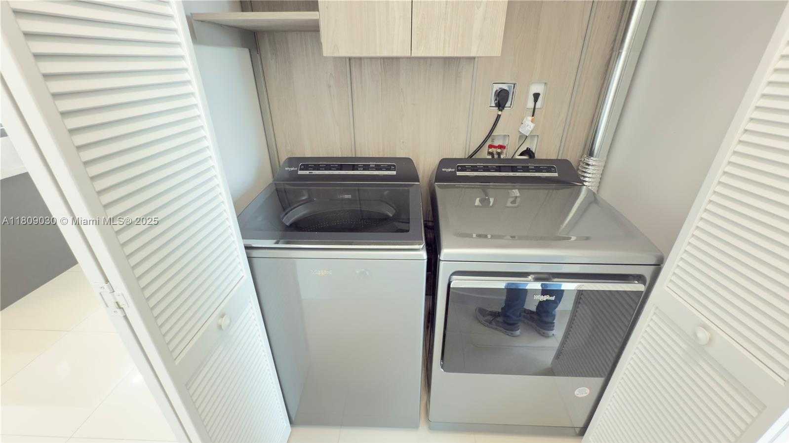 Small Image of 7825 NORTH WEST 107TH AVE #811, Doral Number 54