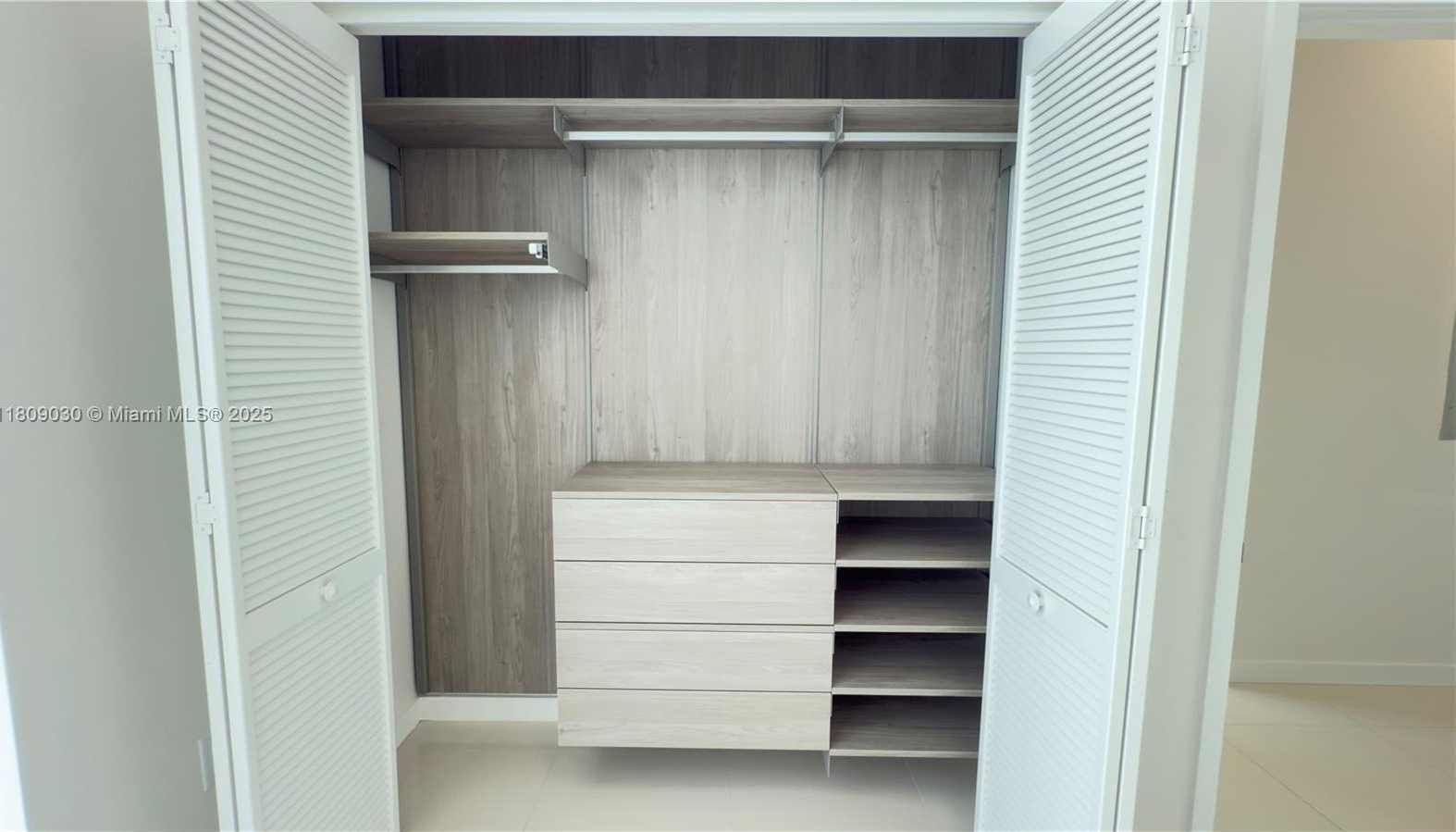 Small Image of 7825 NORTH WEST 107TH AVE #811, Doral Number 58