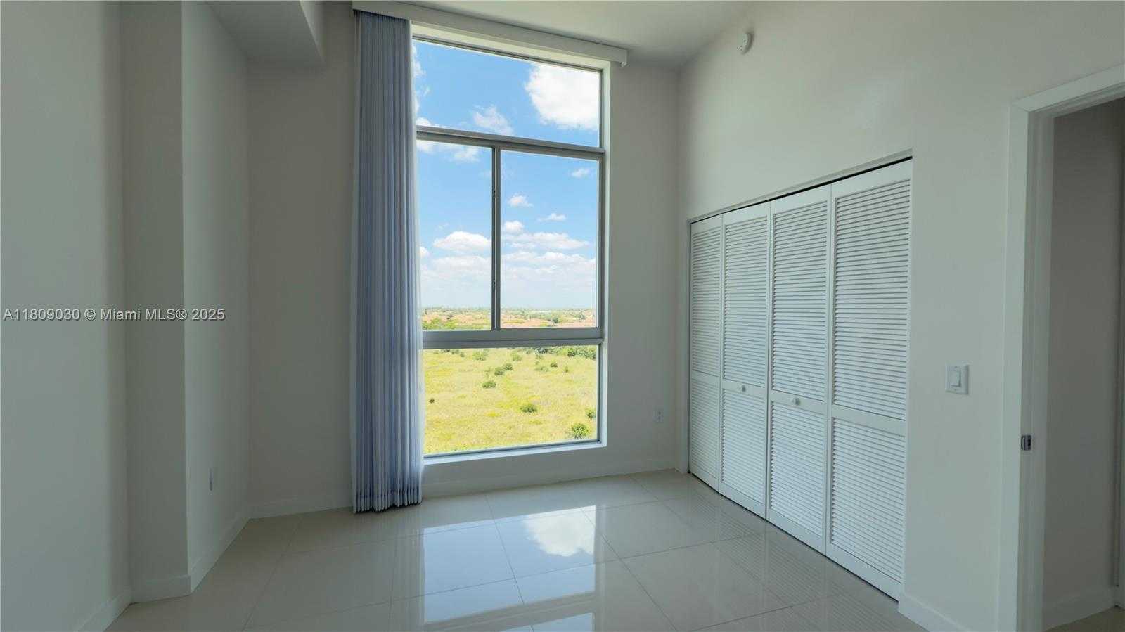 Small Image of 7825 NORTH WEST 107TH AVE #811, Doral Number 61