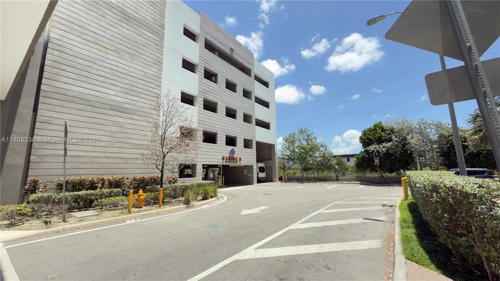 Small Image of 7825 NORTH WEST 107TH AVE #811, Doral Number 67