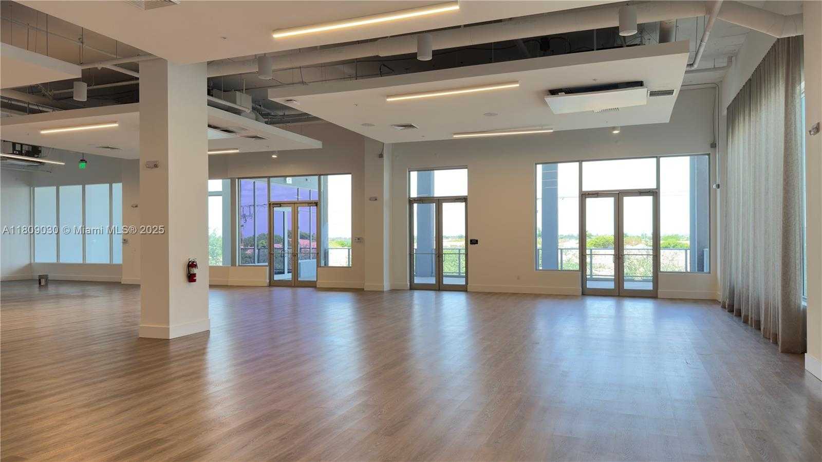 Small Image of 7825 NORTH WEST 107TH AVE #811, Doral Number 79