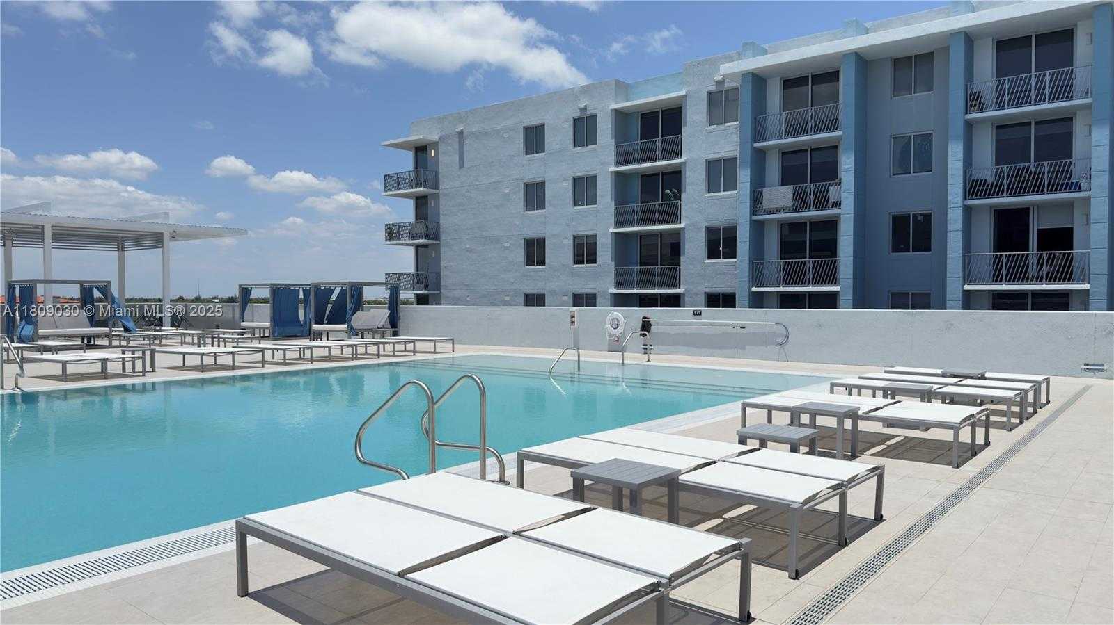 Small Image of 7825 NORTH WEST 107TH AVE #811, Doral Number 81