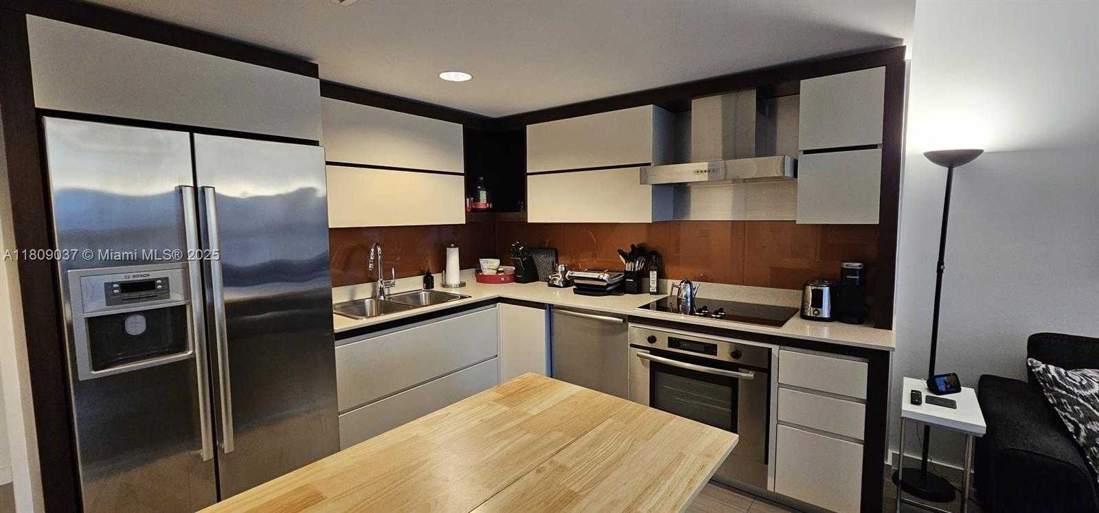 Small Image of 2155 WASHINGTON CT #108, Miami Beach Number 5