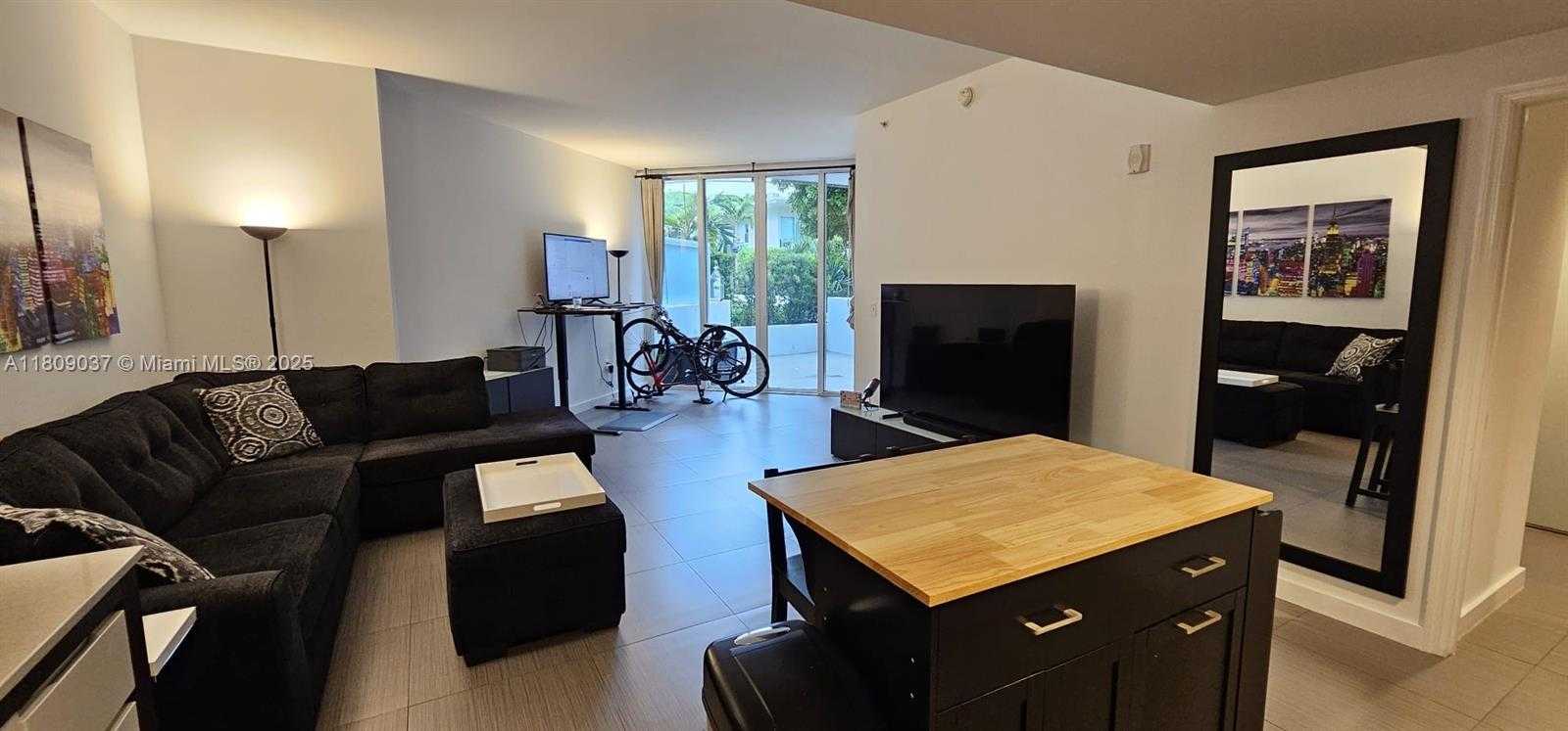 Small Image of 2155 WASHINGTON CT #108, Miami Beach Number 6