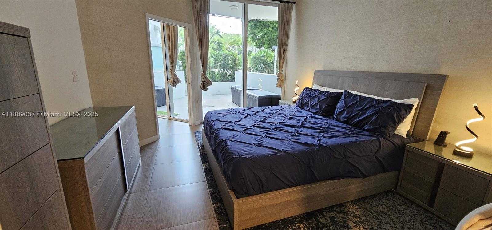 Small Image of 2155 WASHINGTON CT #108, Miami Beach Number 7