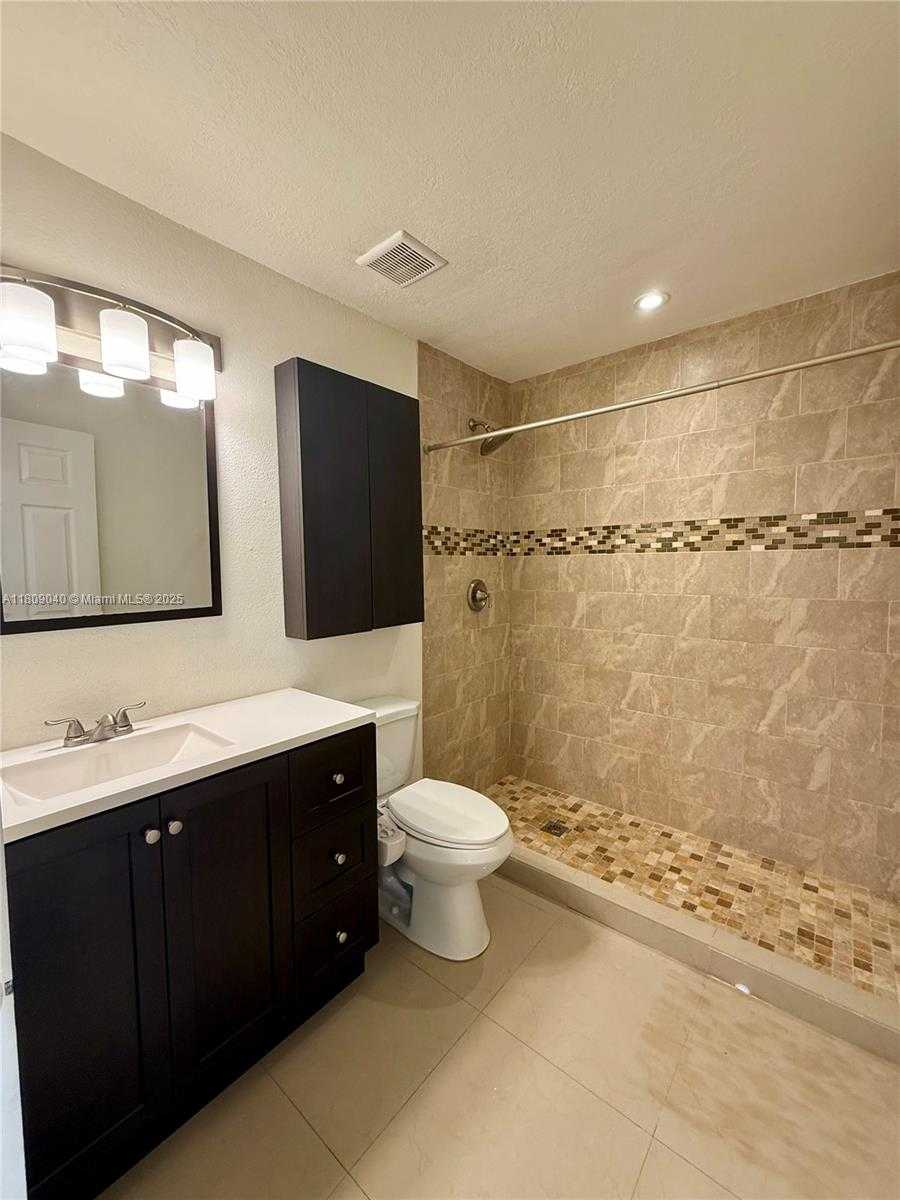 Small Image of 4456 SOUTH WEST 10TH ST, Miami Number 12