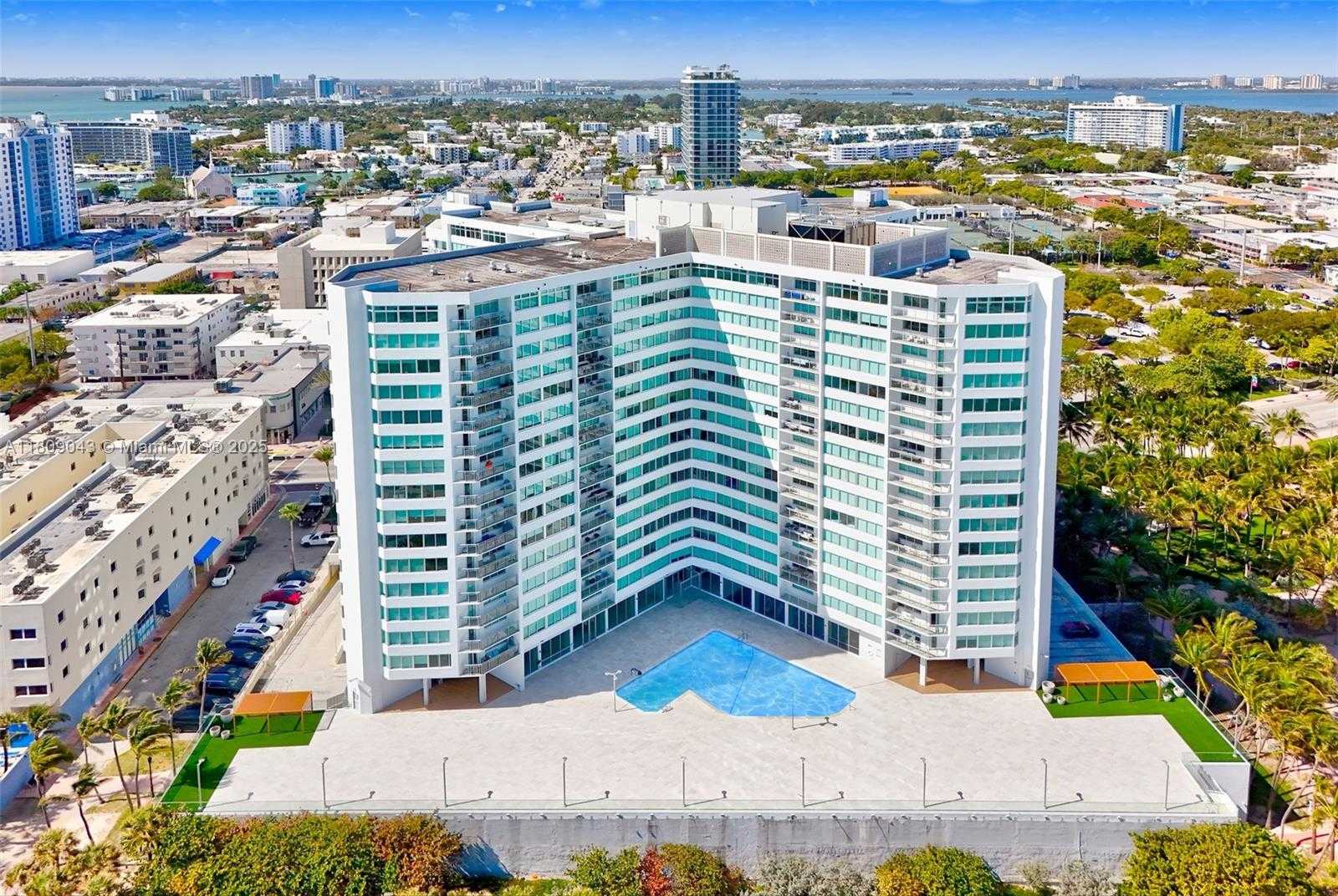 Small Image of 7135 COLLINS AVE #1105, Miami Beach Number 11