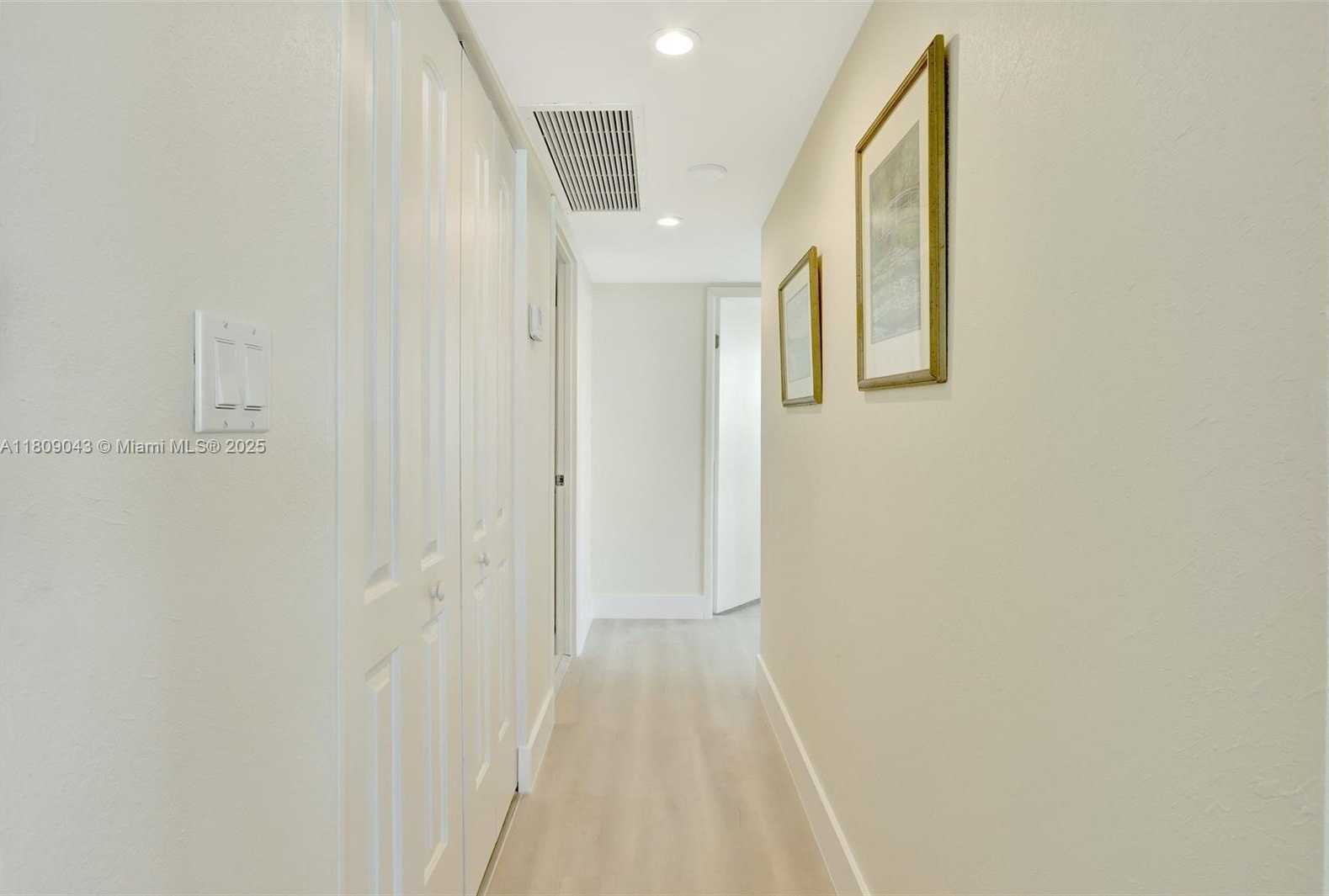 Small Image of 7135 COLLINS AVE #1105, Miami Beach Number 23