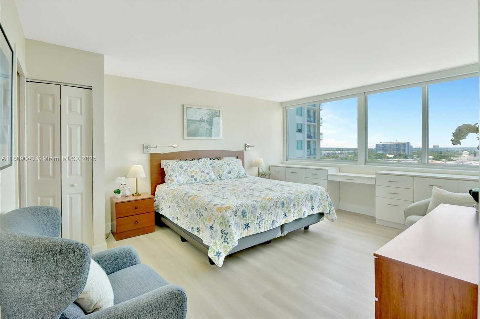 Small Image of 7135 COLLINS AVE #1105, Miami Beach Number 24