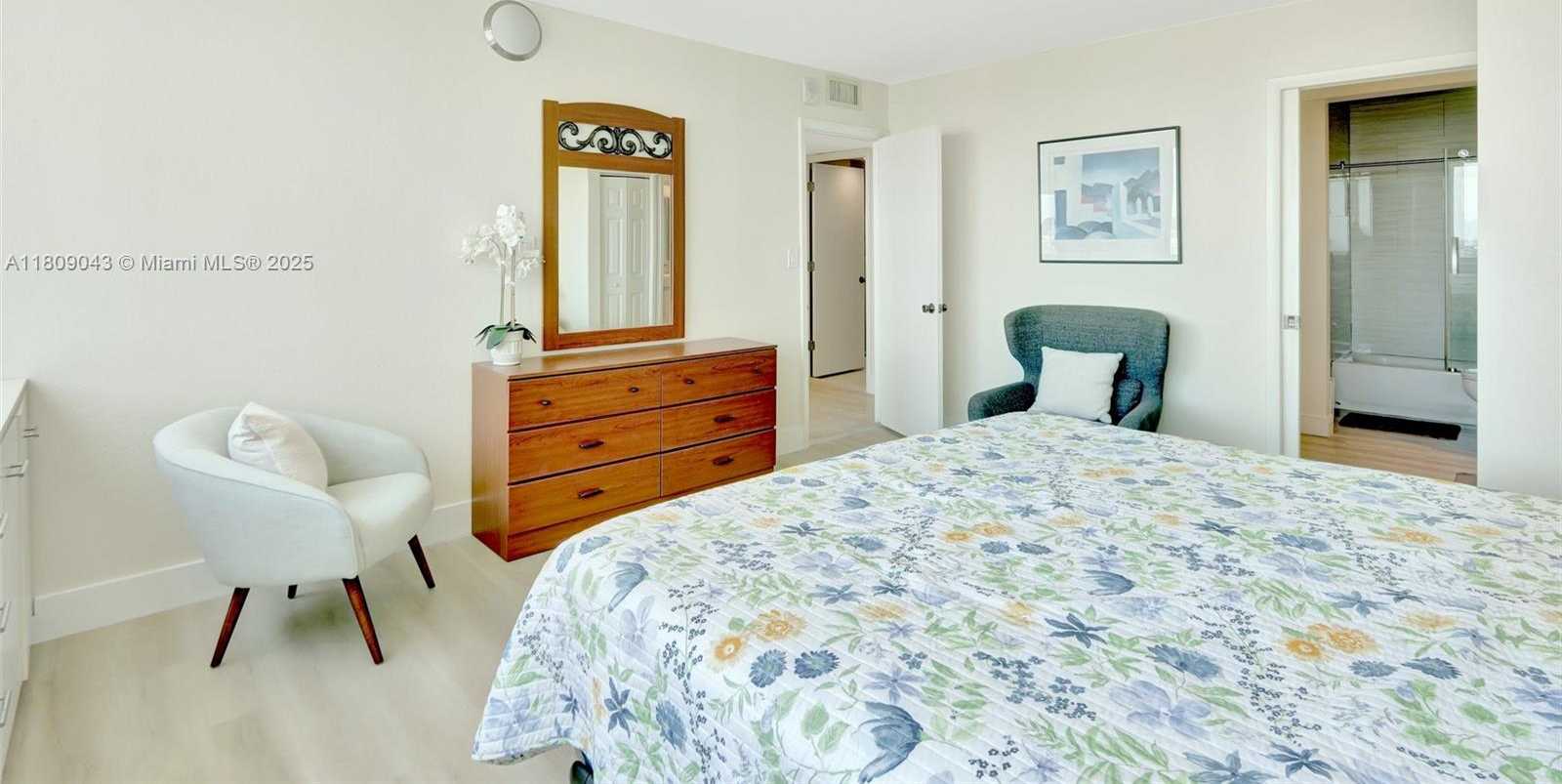 Small Image of 7135 COLLINS AVE #1105, Miami Beach Number 25