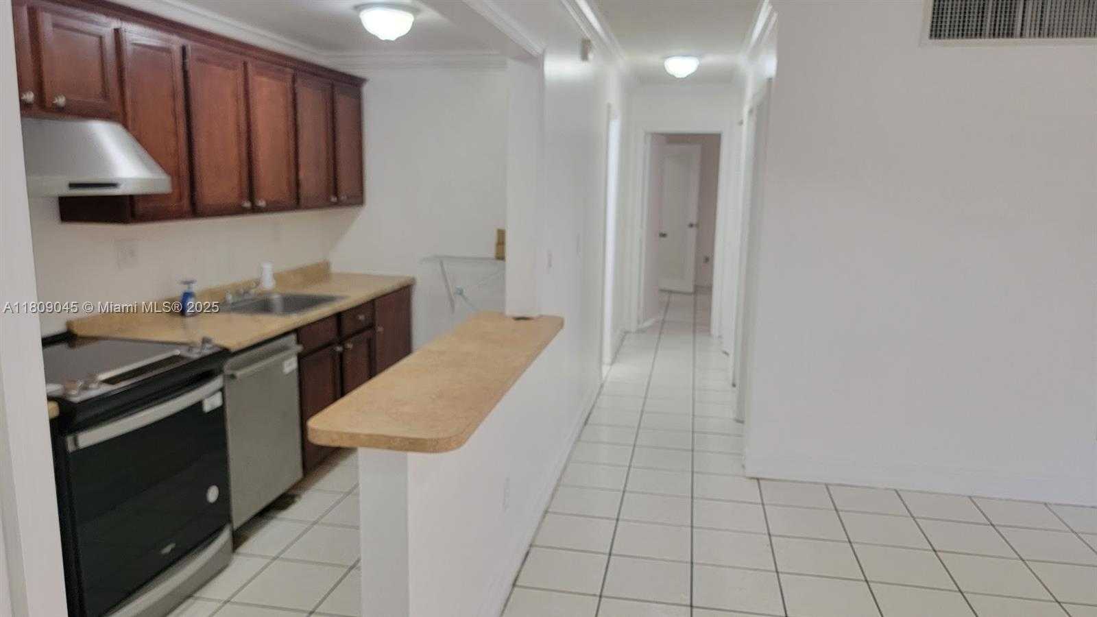Small Image of 4410 NORTH WEST 79TH AVE #1C, Doral Number 3