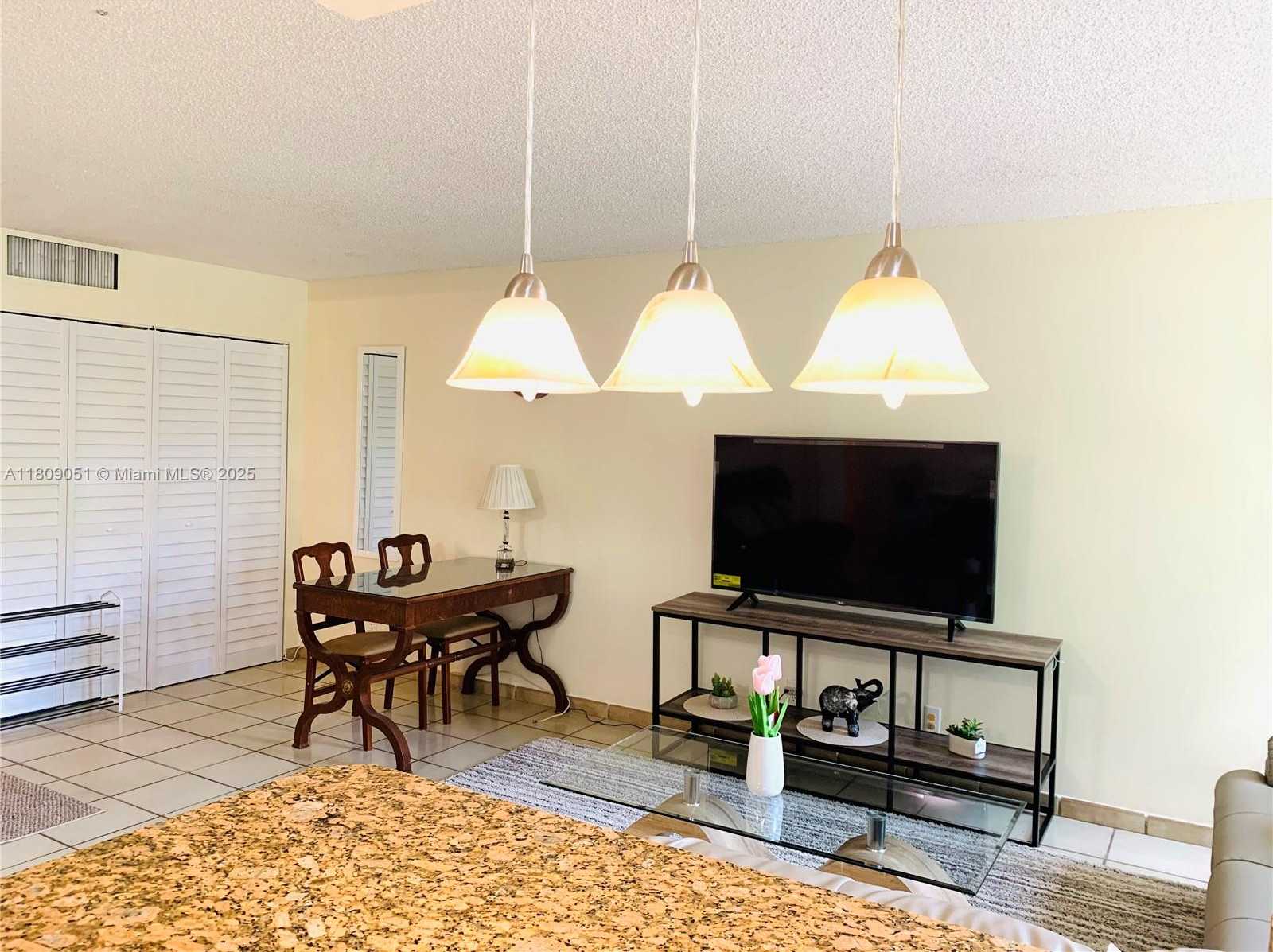 Small Image of 17021 NORTH BAY RD #318, Sunny Isles Beach Number 2