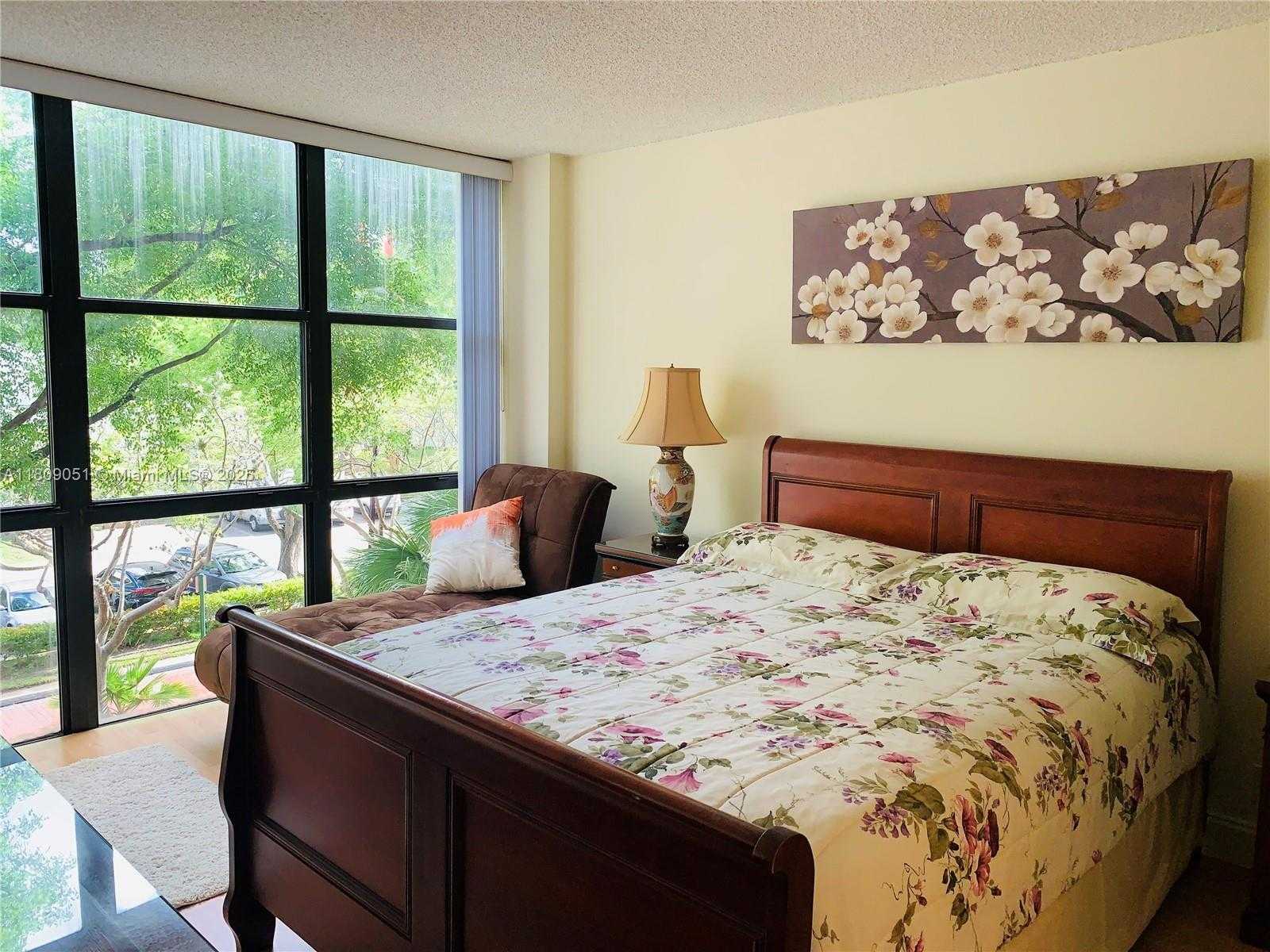 Small Image of 17021 NORTH BAY RD #318, Sunny Isles Beach Number 8