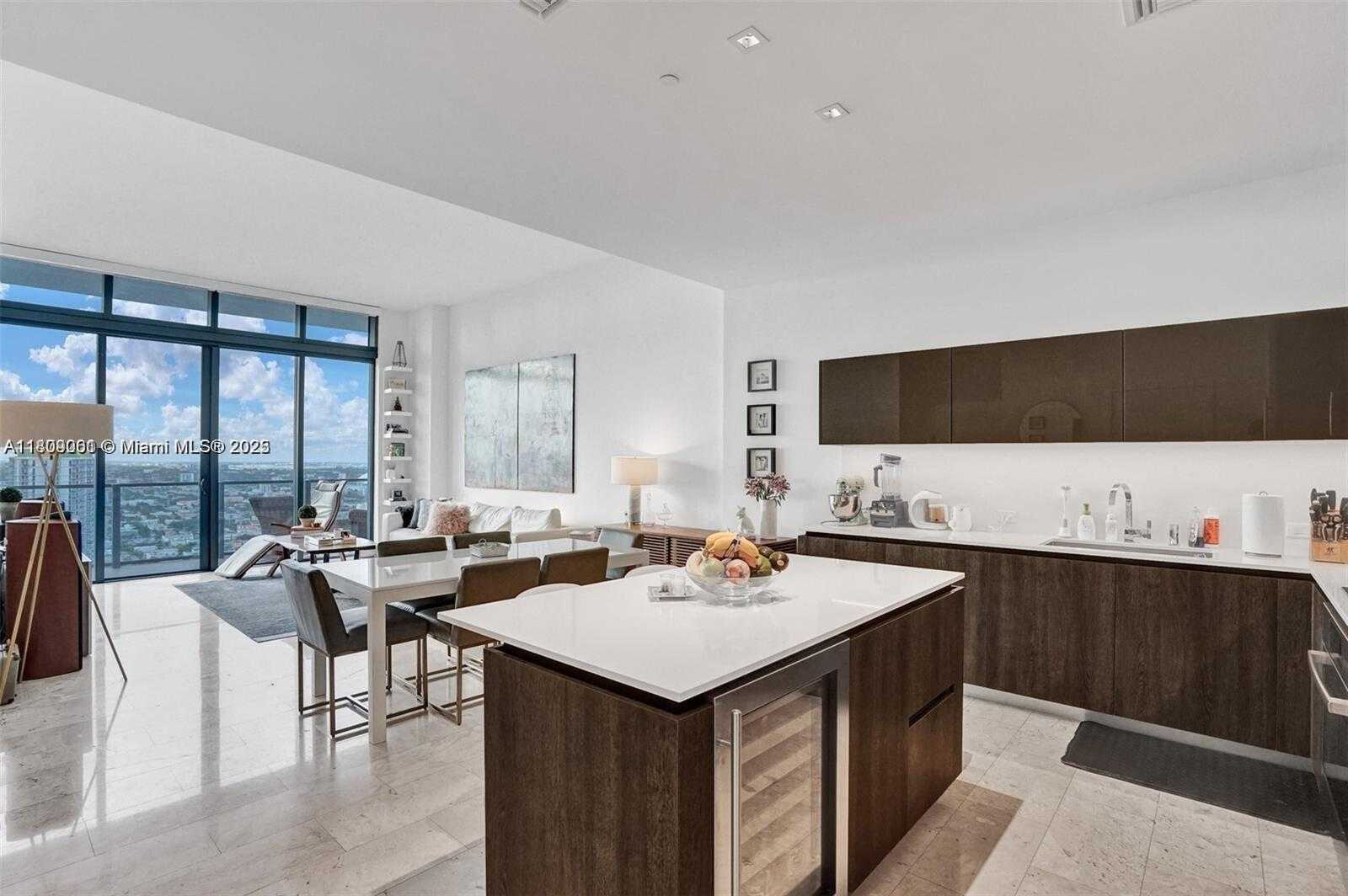 Small Image of 68 SOUTH EAST 6TH ST #4010, Miami Number 11