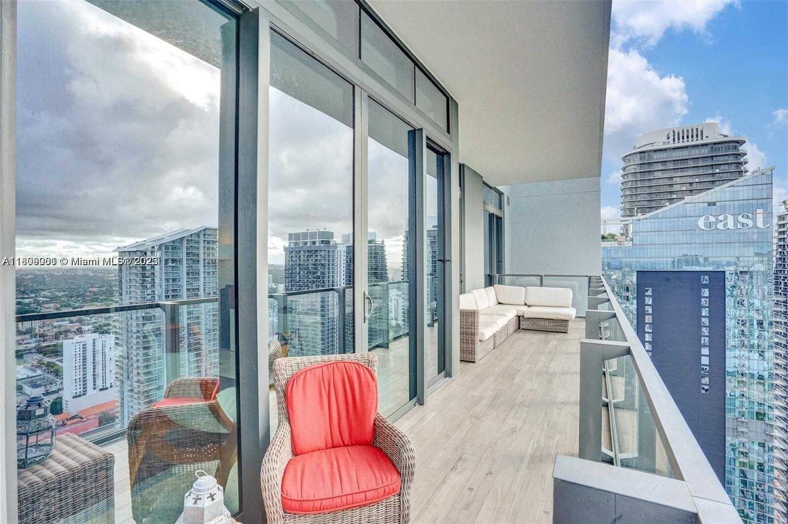Small Image of 68 SOUTH EAST 6TH ST #4010, Miami Number 13