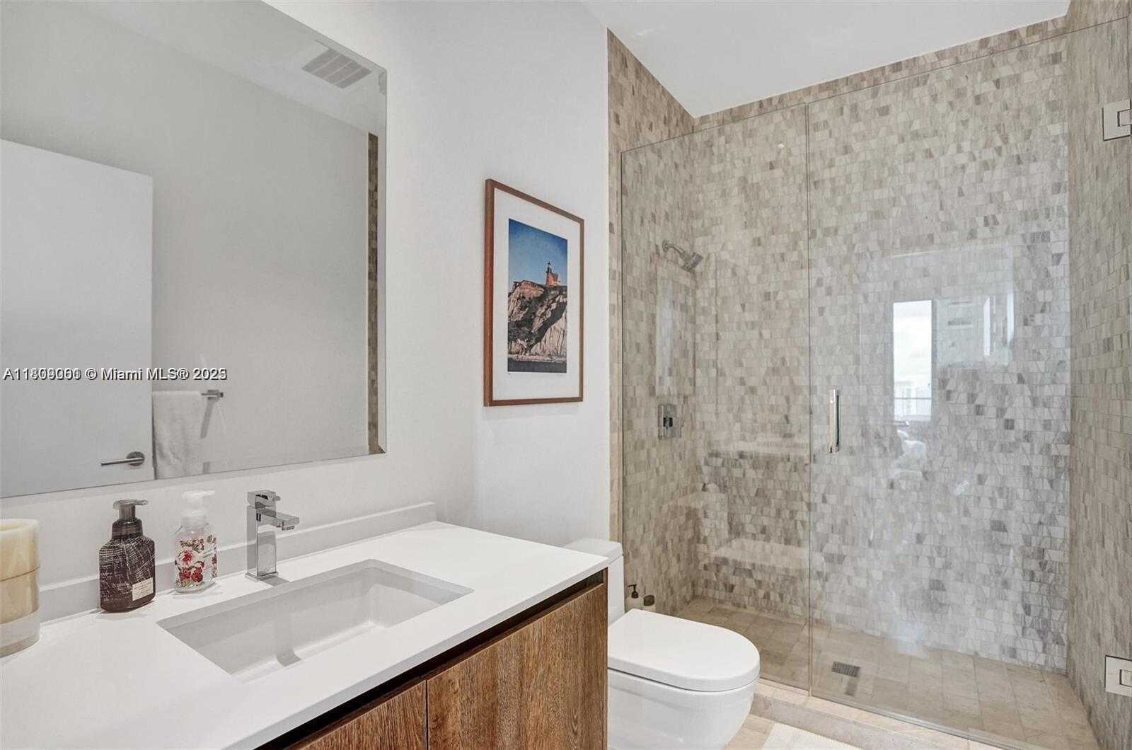 Small Image of 68 SOUTH EAST 6TH ST #4010, Miami Number 20