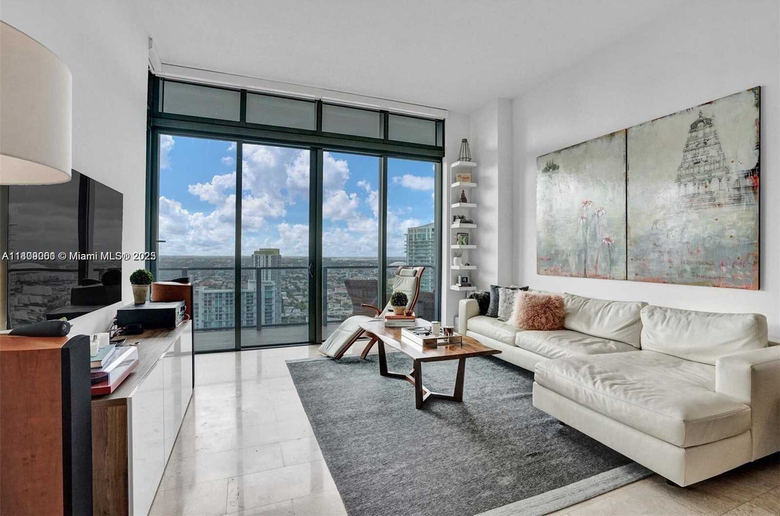 Small Image of 68 SOUTH EAST 6TH ST #4010, Miami Number 4