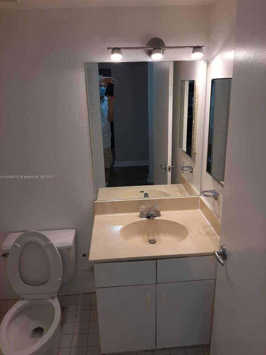 Small Image of 800 NORTH MIAMI AVE #E-1001, Miami Number 10