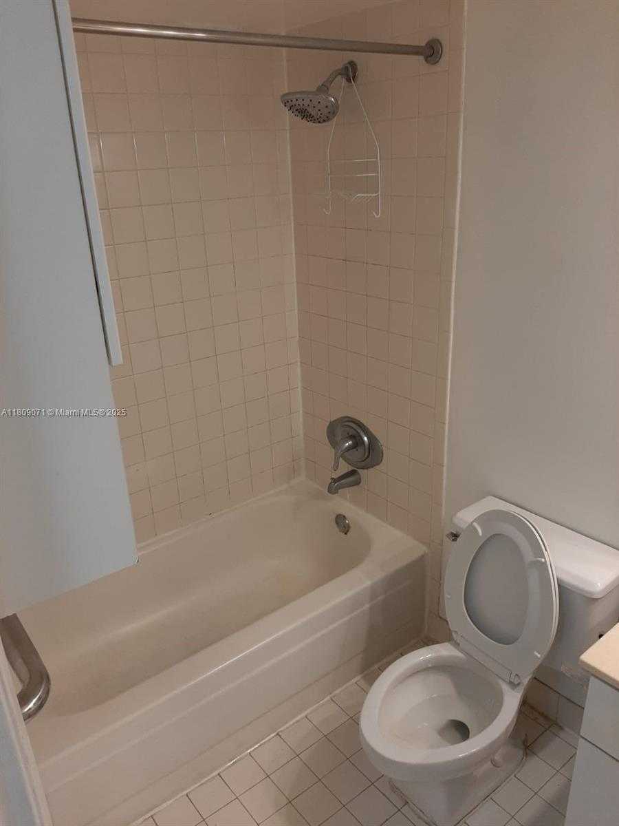 Small Image of 800 NORTH MIAMI AVE #E-1001, Miami Number 11
