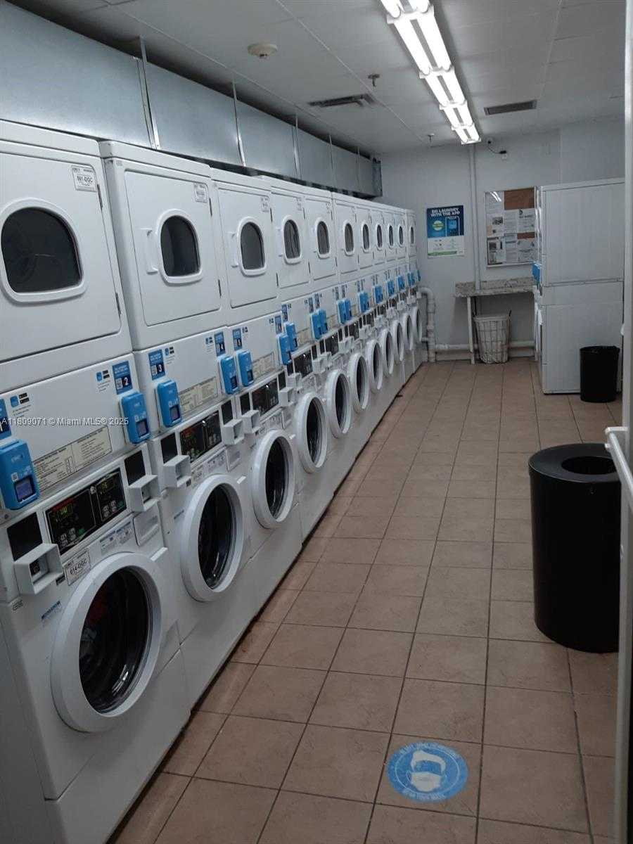 Small Image of 800 NORTH MIAMI AVE #E-1001, Miami Number 24