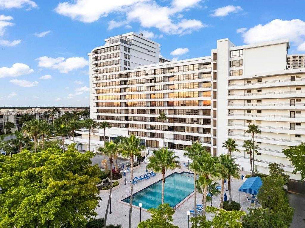Small Image of 500 #1210, Hallandale Beach Number 11