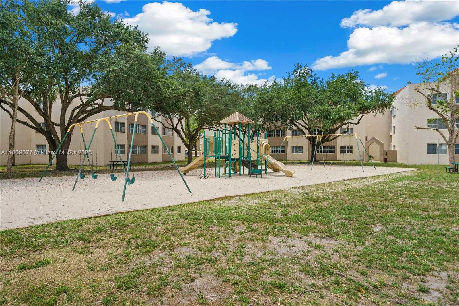 Small Image of 6135 NORTH WEST 186TH ST #202, Hialeah Number 2