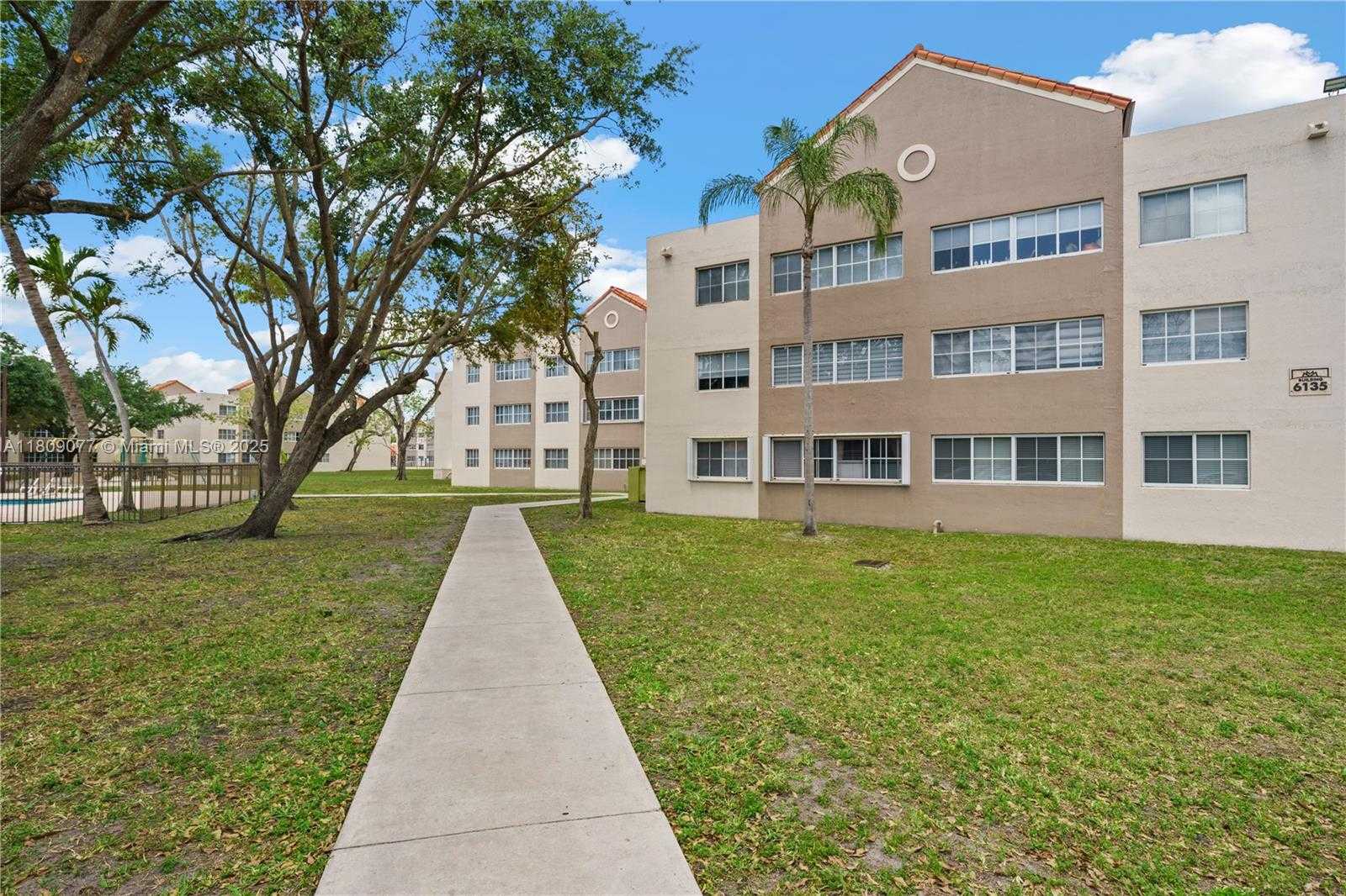 Small Image of 6135 NORTH WEST 186TH ST #202, Hialeah Number 3